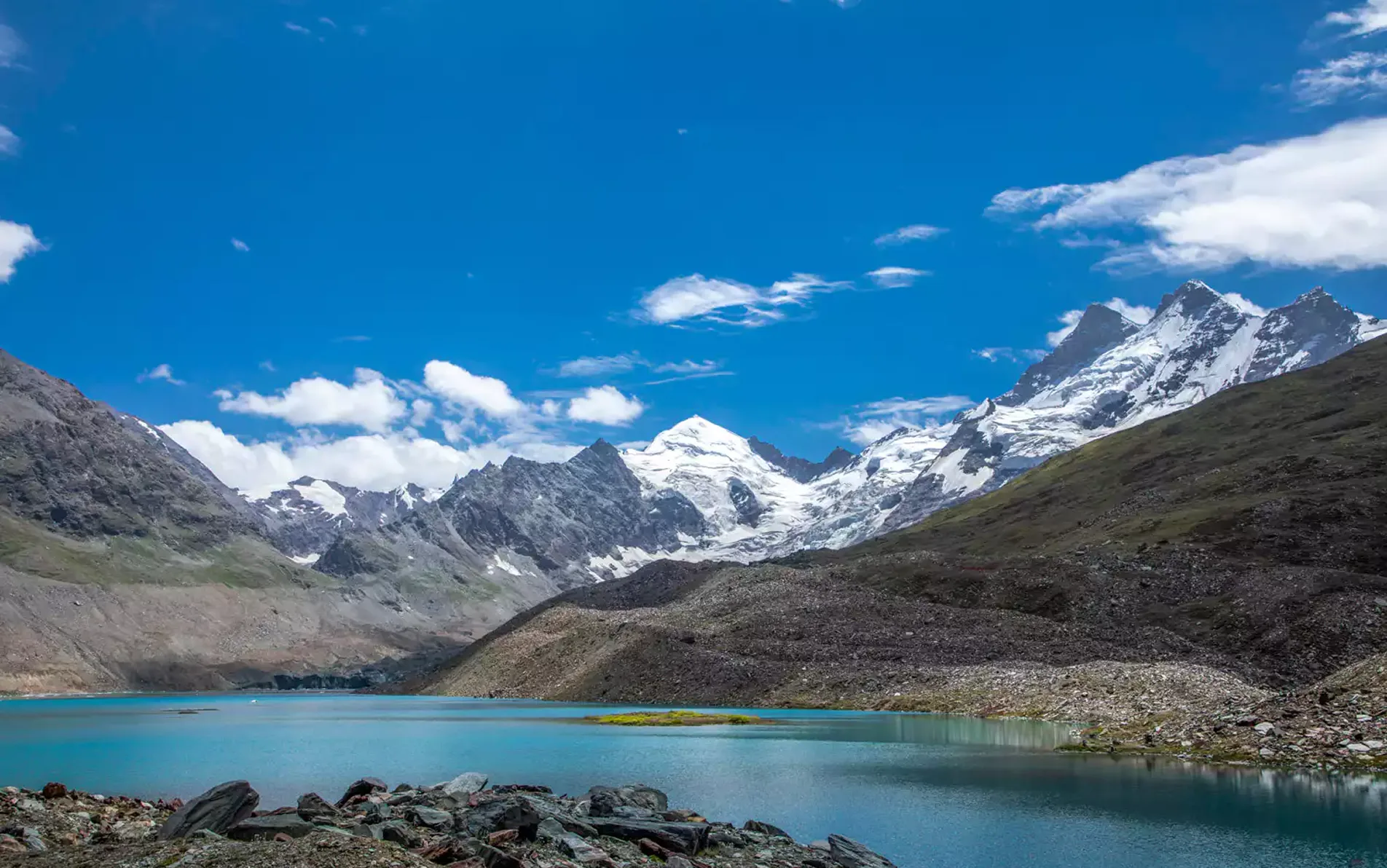 Ghepan Lake Trek Image 1