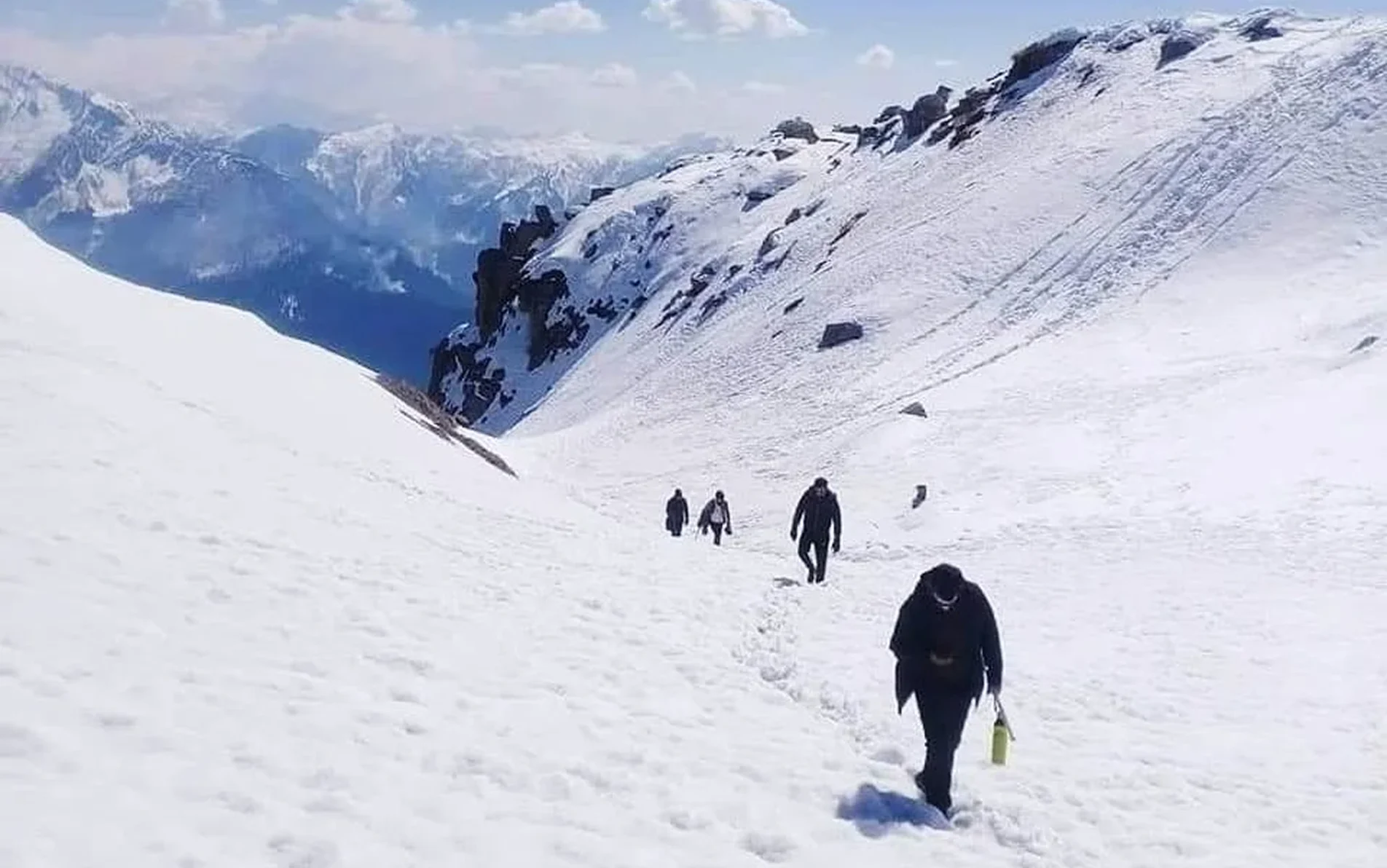 Rani Sui Ridge Winter Trek Image 2